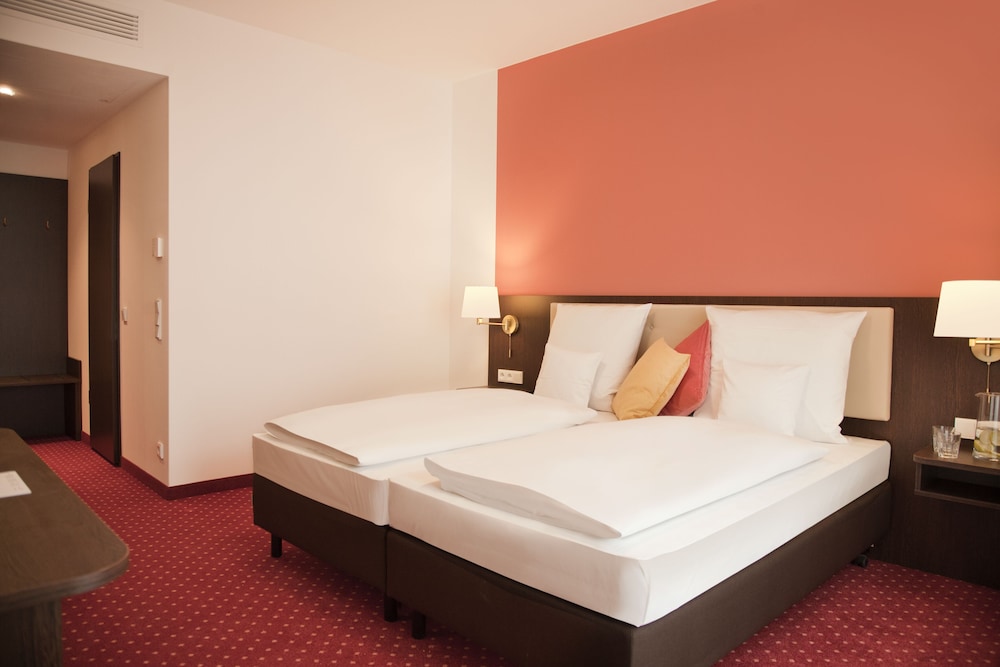 Gold Palais Hotel — Hotel rooms in Berlin, Berlin