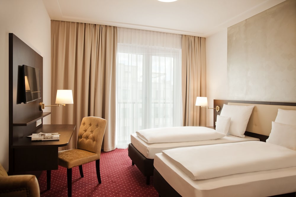 Gold Palais Hotel — Hotel rooms in Berlin, Berlin
