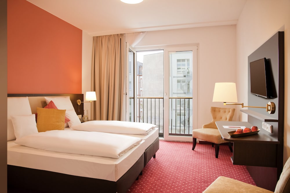 Gold Palais Hotel — Hotel rooms in Berlin, Berlin