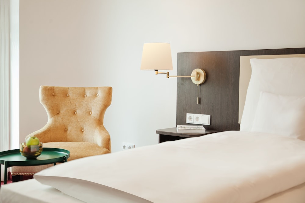 Gold Palais Hotel — Hotel rooms in Berlin, Berlin