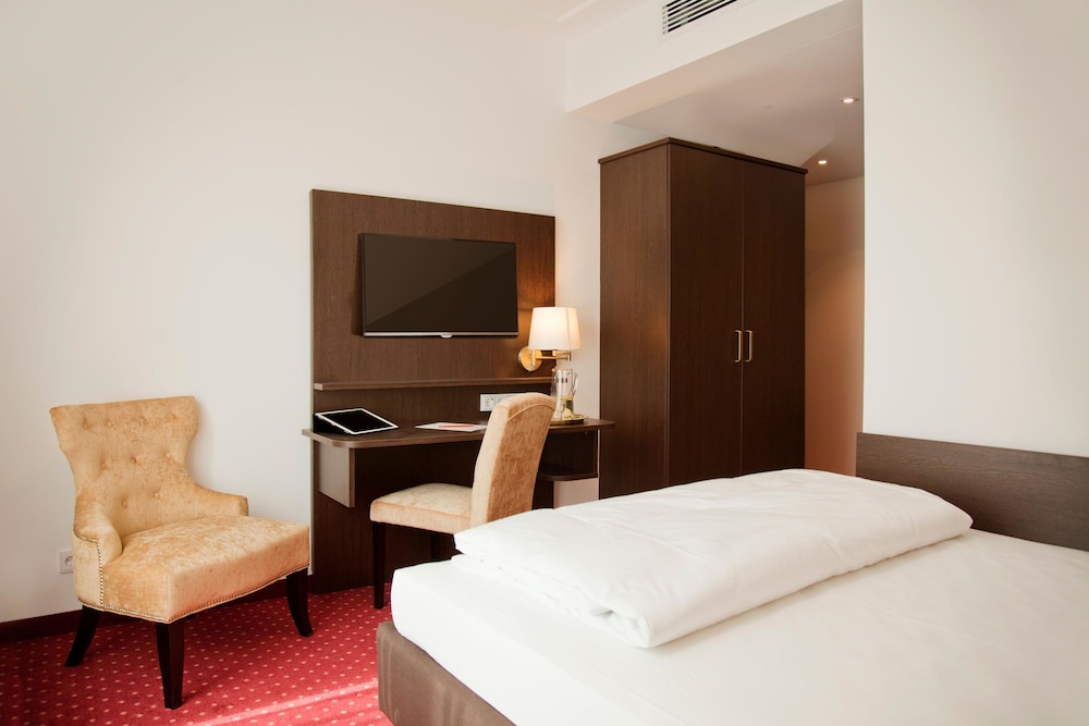 Gold Palais Hotel — Hotel rooms in Berlin, Berlin