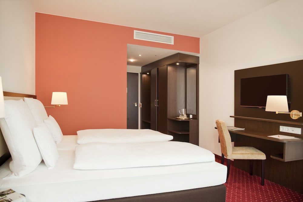 Gold Palais Hotel — Hotel rooms in Berlin, Berlin