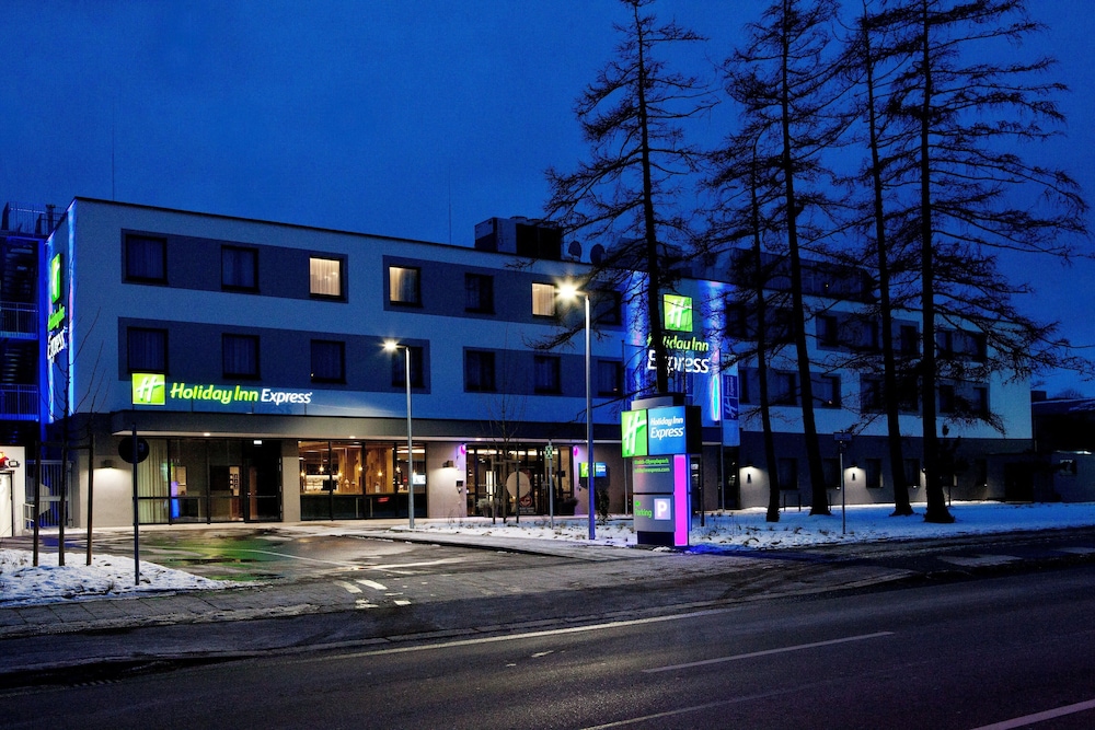 Holiday Inn Express Munich - Olympiapark by IHG — Hotel building in Munich, Bavaria