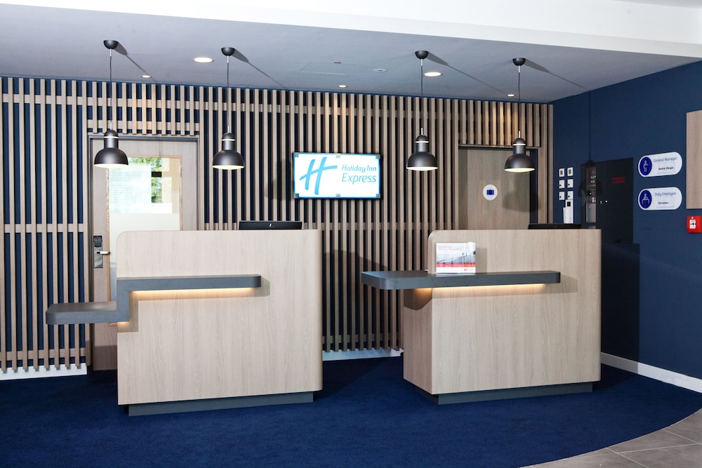 Holiday Inn Express Munich - Olympiapark by IHG — Hotel building in Munich, Bavaria