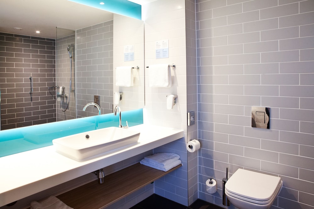 Holiday Inn Express Munich - Olympiapark by IHG — Hotel rooms in Munich, Bavaria