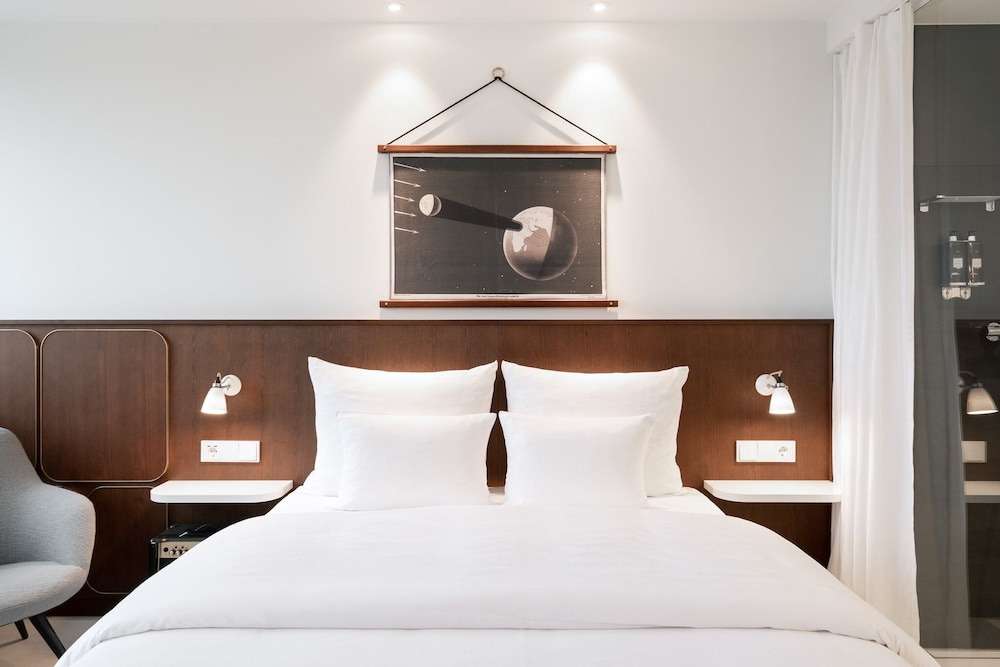 Ruby Luna Hotel Dusseldorf by IHG — Hotel rooms in Düsseldorf, North Rhine-Westphalia