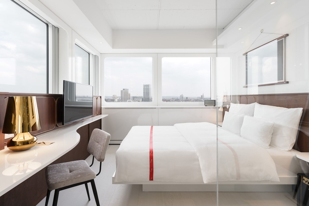 Ruby Luna Hotel Dusseldorf by IHG — Hotel rooms in Düsseldorf, North Rhine-Westphalia