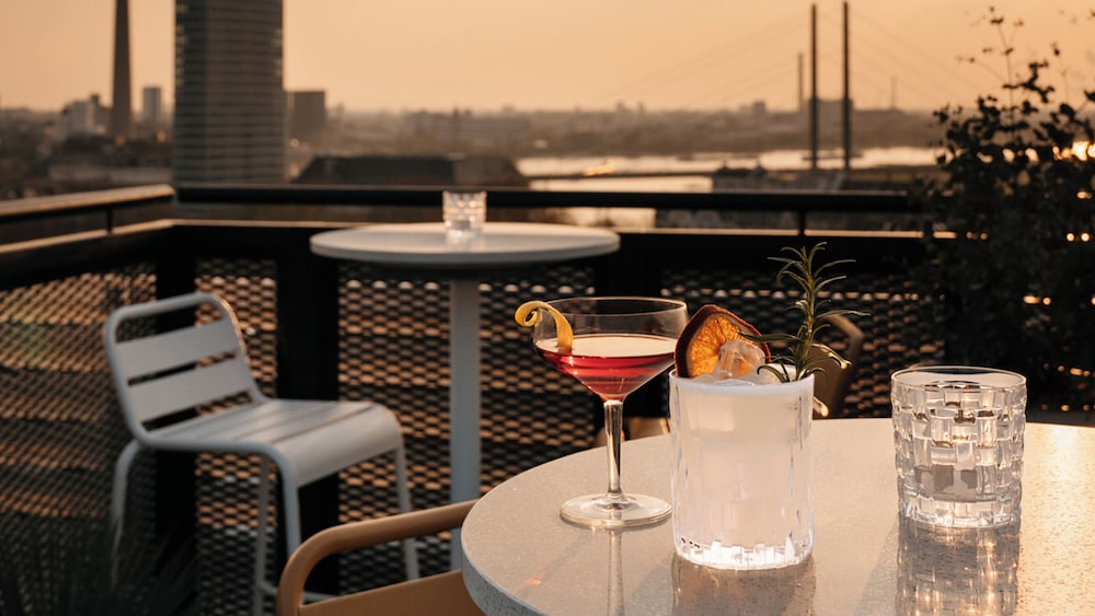 Ruby Luna Hotel Dusseldorf by IHG — Restaurant & bars in Düsseldorf, North Rhine-Westphalia