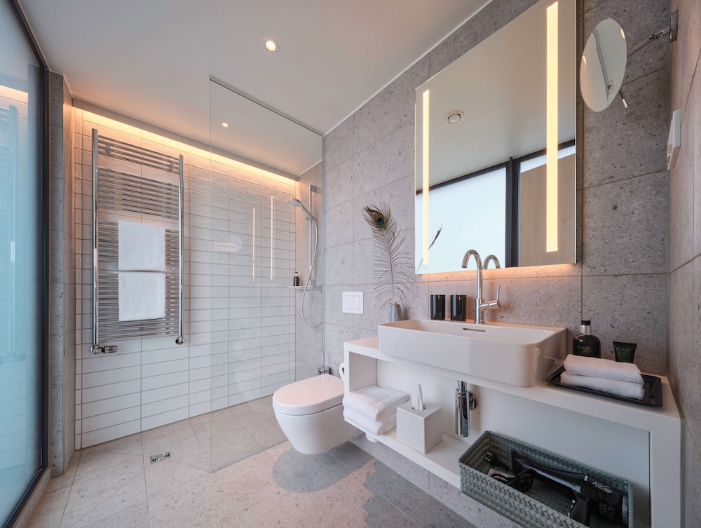 Adina Apartment Hotel Cologne — Hotel rooms in Cologne, North Rhine-Westphalia