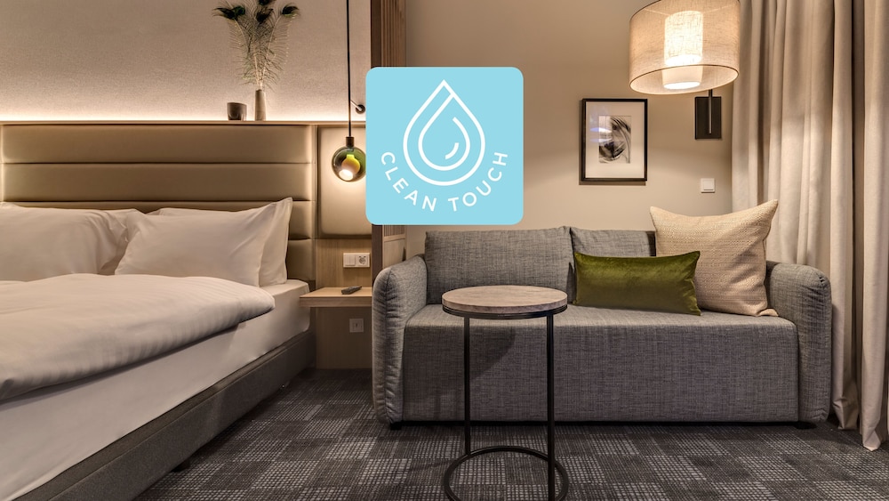 Adina Apartment Hotel Cologne — Hotel rooms in Cologne, North Rhine-Westphalia