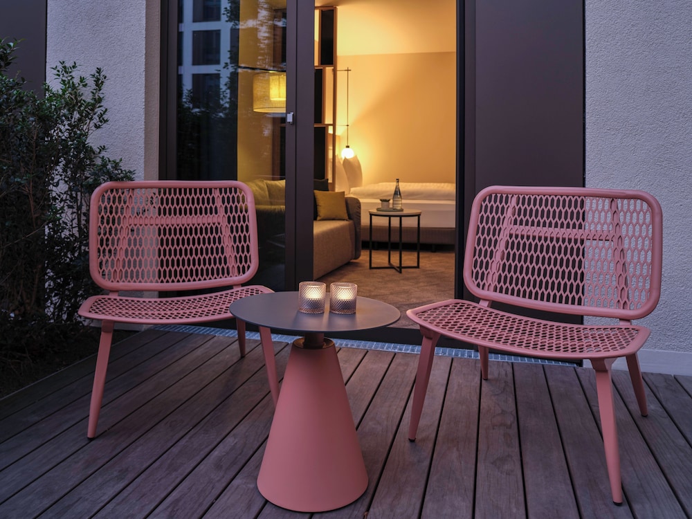 Adina Apartment Hotel Cologne — Hotel rooms in Cologne, North Rhine-Westphalia