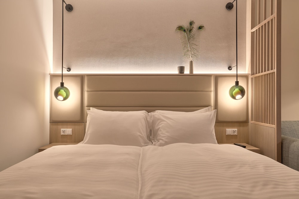 Adina Apartment Hotel Cologne — Hotel rooms in Cologne, North Rhine-Westphalia