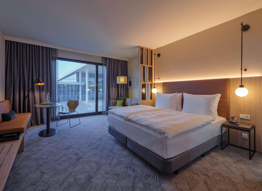 Adina Apartment Hotel Cologne — Hotel rooms in Cologne, North Rhine-Westphalia