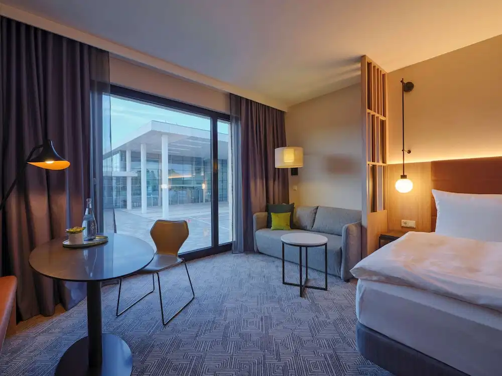 Adina Apartment Hotel Cologne — Hotel rooms in Cologne, North Rhine-Westphalia