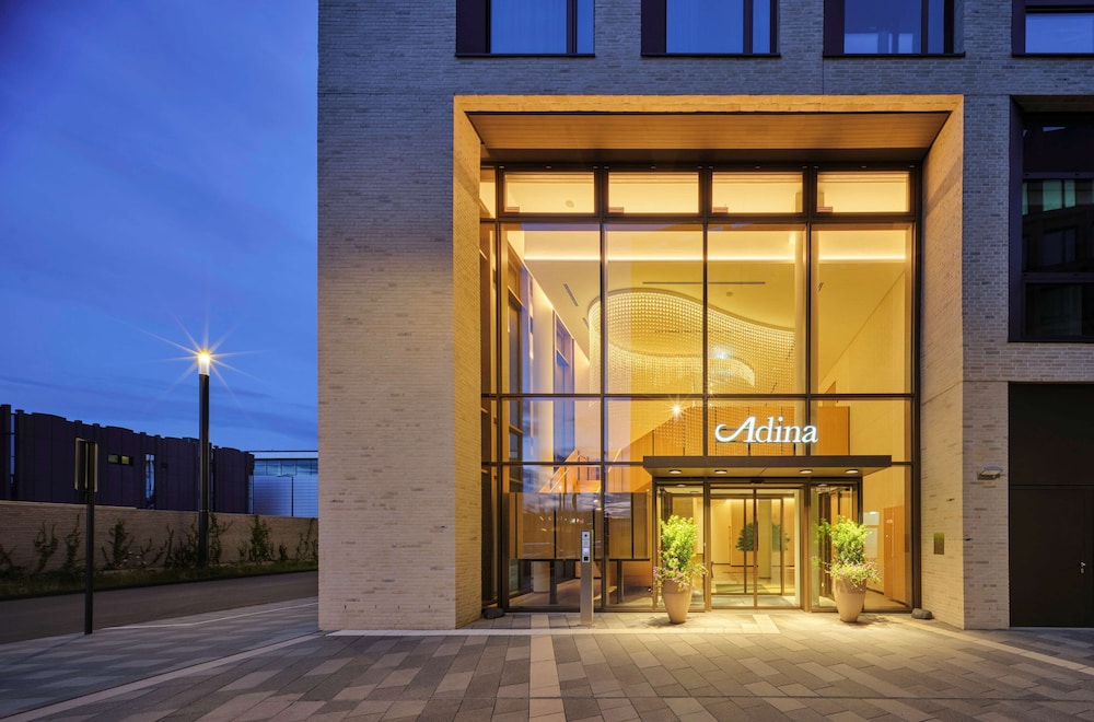 Adina Apartment Hotel Cologne — Hotel building in Cologne, North Rhine-Westphalia