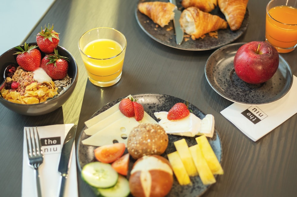 Holiday Inn - the niu, Seven Dusseldorf Ost by IHG — Restaurant & bars in Düsseldorf, North Rhine-Westphalia