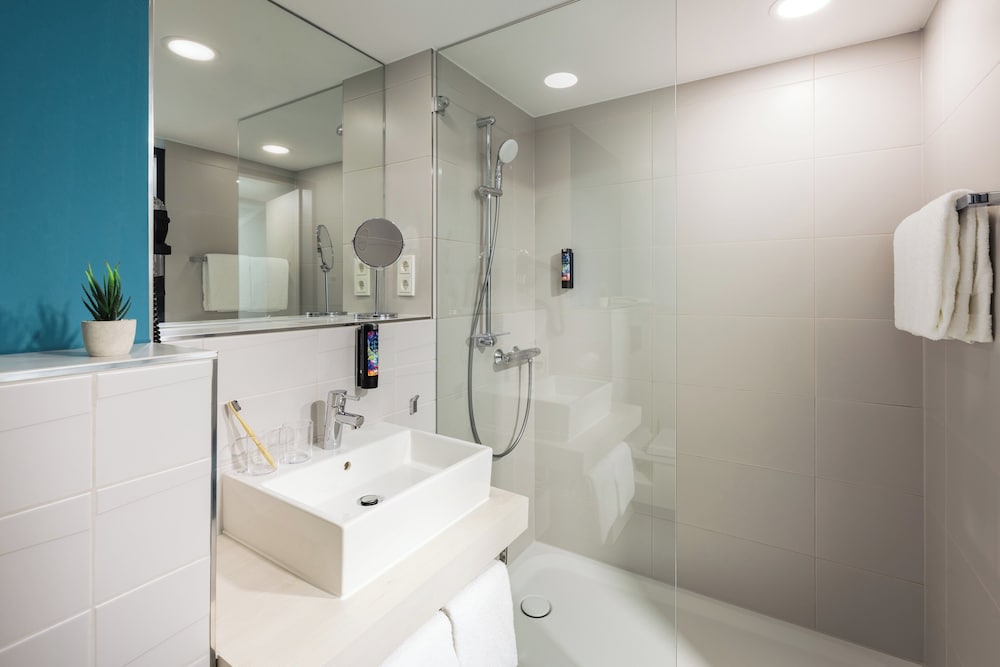 Holiday Inn - the niu, Seven Dusseldorf Ost by IHG — Hotel rooms in Düsseldorf, North Rhine-Westphalia
