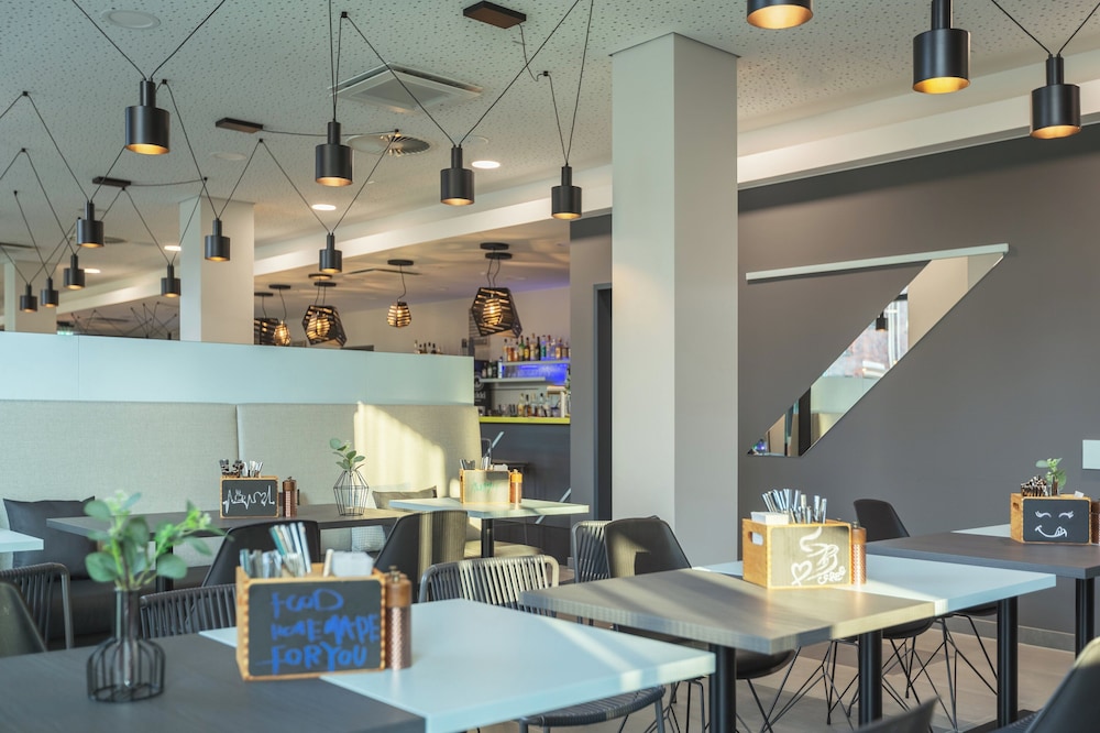 Holiday Inn - the niu, Seven Dusseldorf Ost by IHG — Restaurant & bars in Düsseldorf, North Rhine-Westphalia
