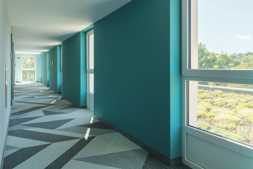 Holiday Inn - the niu, Seven Dusseldorf Ost by IHG — Hotel building in Düsseldorf, North Rhine-Westphalia