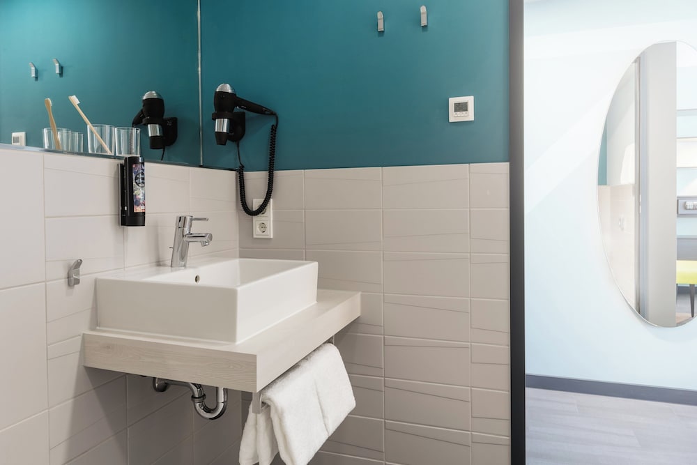 Holiday Inn - the niu, Seven Dusseldorf Ost by IHG — Hotel rooms in Düsseldorf, North Rhine-Westphalia
