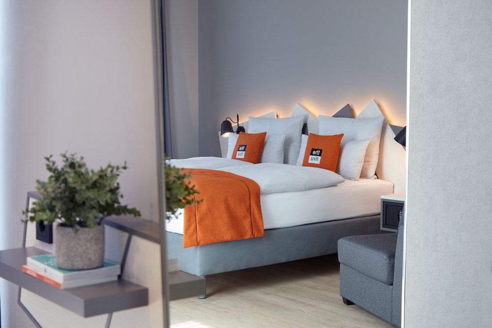 Holiday Inn - the niu, Hub Dusseldorf Messe by IHG — Hotel rooms in Düsseldorf, North Rhine-Westphalia