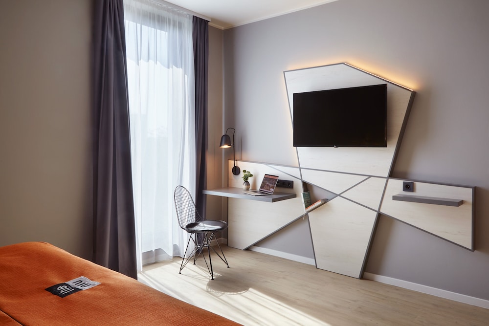 Holiday Inn - the niu, Hub Dusseldorf Messe by IHG — Hotel rooms in Düsseldorf, North Rhine-Westphalia