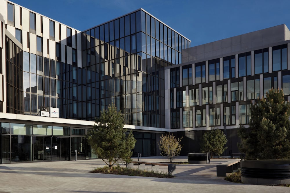 Holiday Inn - the niu, Hub Dusseldorf Messe by IHG — Hotel building in Düsseldorf, North Rhine-Westphalia