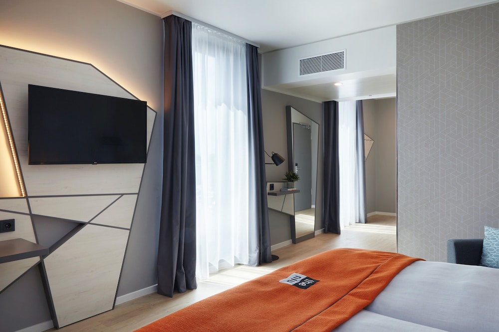 Holiday Inn - the niu, Hub Dusseldorf Messe by IHG — Hotel rooms in Düsseldorf, North Rhine-Westphalia