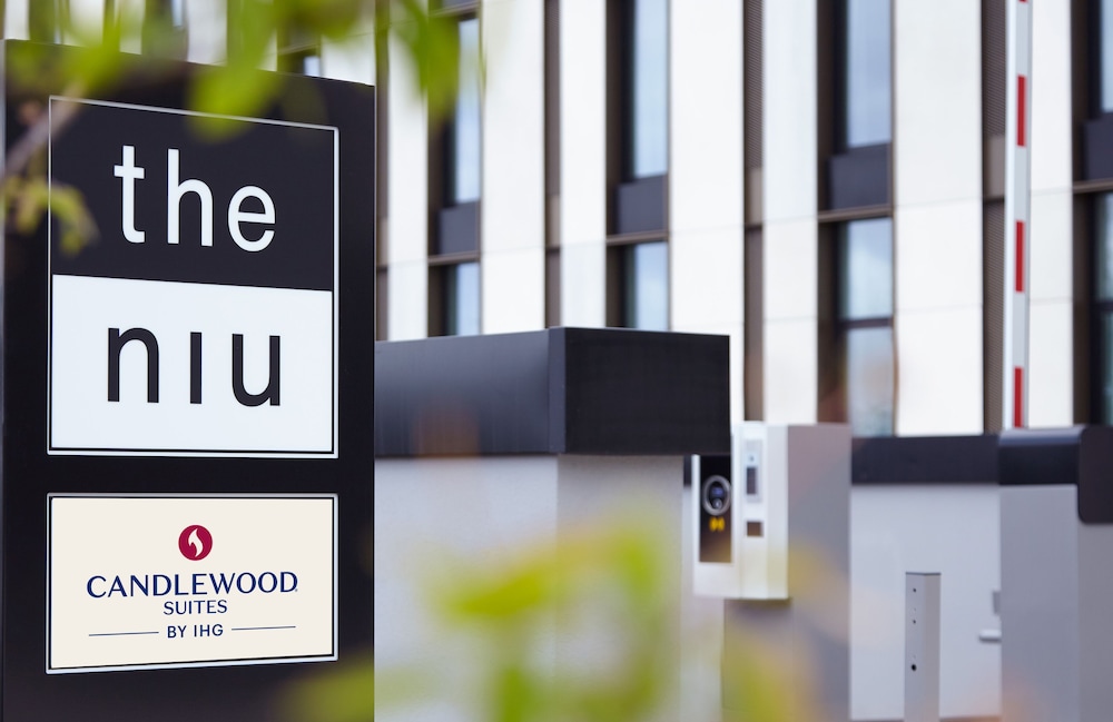 Holiday Inn - the niu, Hub Dusseldorf Messe by IHG — Hotel building in Düsseldorf, North Rhine-Westphalia