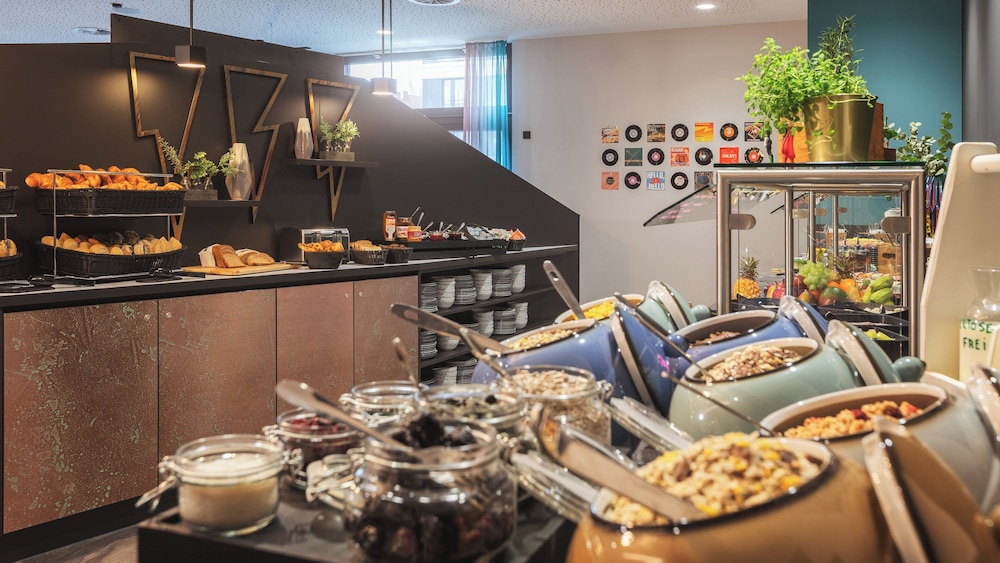 Holiday Inn - the niu, Flash Berlin Charlottenburg by IHG — Restaurant & bars in Berlin, Berlin