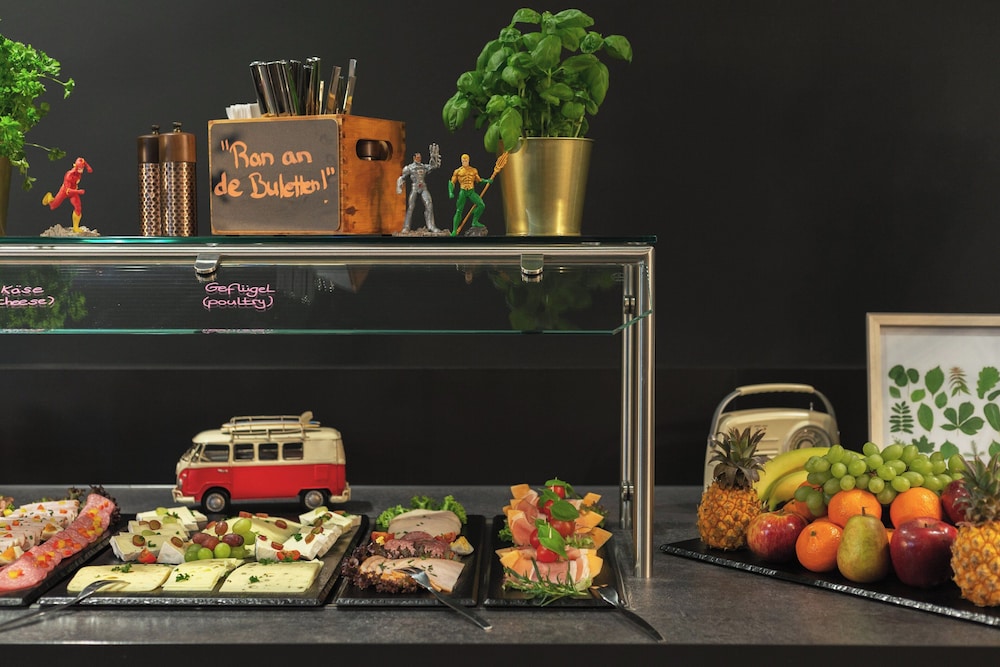 Holiday Inn - the niu, Flash Berlin Charlottenburg by IHG — Restaurant & bars in Berlin, Berlin