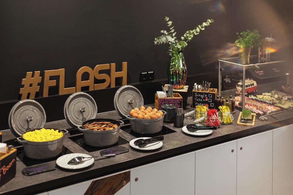 Holiday Inn - the niu, Flash Berlin Charlottenburg by IHG — Restaurant & bars in Berlin, Berlin
