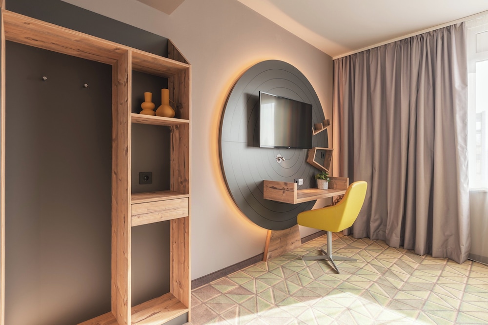Holiday Inn – the niu, Mill Cologne Mülheim by IHG — Hotel rooms in Cologne, North Rhine-Westphalia