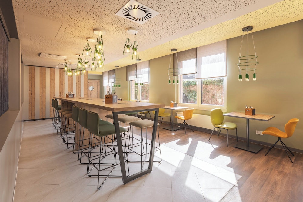 Holiday Inn – the niu, Mill Cologne Mülheim by IHG — Restaurant & bars in Cologne, North Rhine-Westphalia