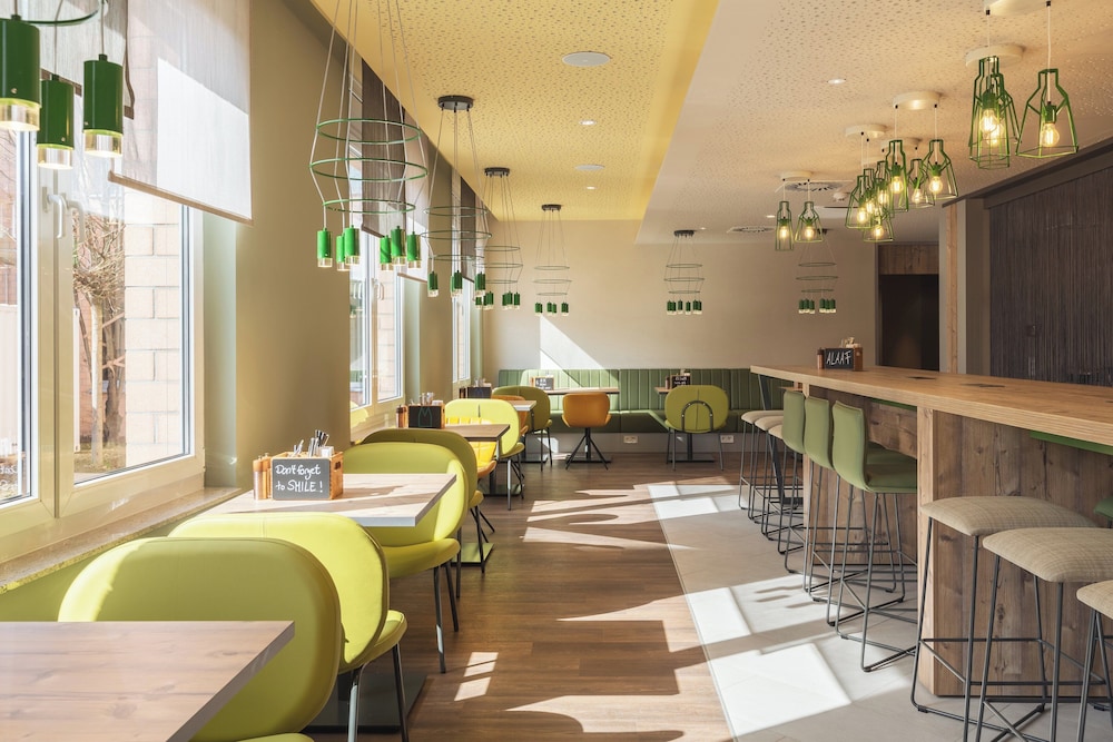 Holiday Inn – the niu, Mill Cologne Mülheim by IHG — Restaurant & bars in Cologne, North Rhine-Westphalia
