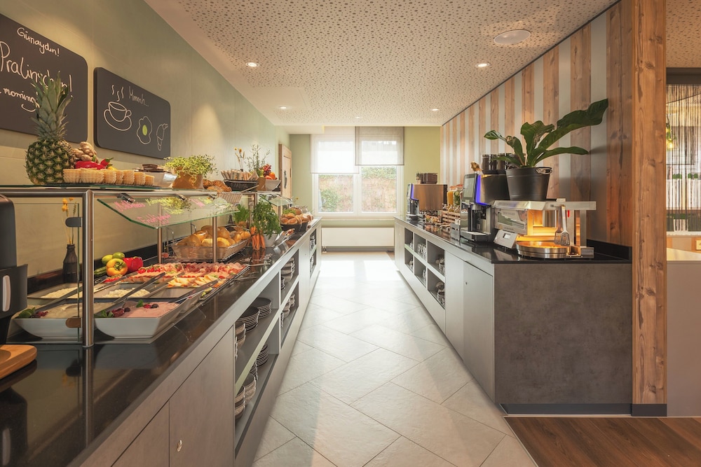 Holiday Inn – the niu, Mill Cologne Mülheim by IHG — Restaurant & bars in Cologne, North Rhine-Westphalia