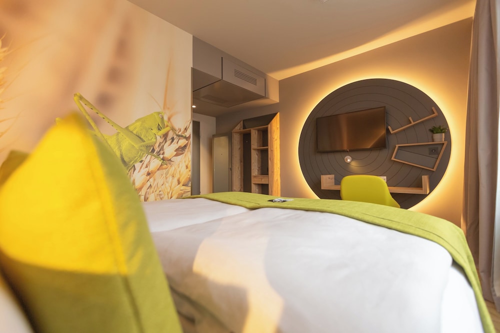 Holiday Inn – the niu, Mill Cologne Mülheim by IHG — Hotel rooms in Cologne, North Rhine-Westphalia
