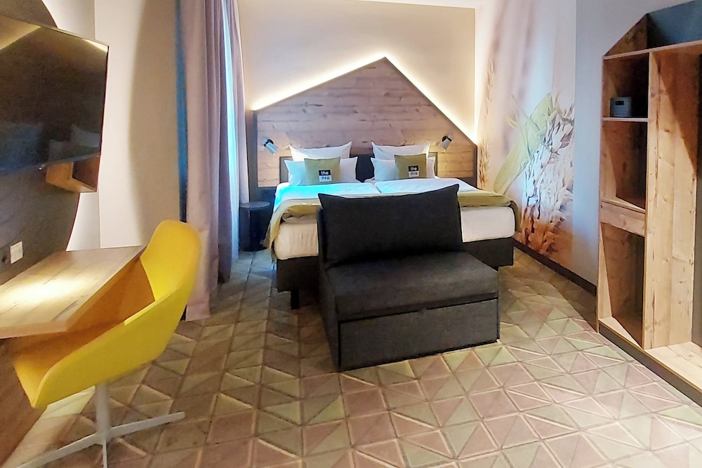 Holiday Inn – the niu, Mill Cologne Mülheim by IHG — Hotel rooms in Cologne, North Rhine-Westphalia