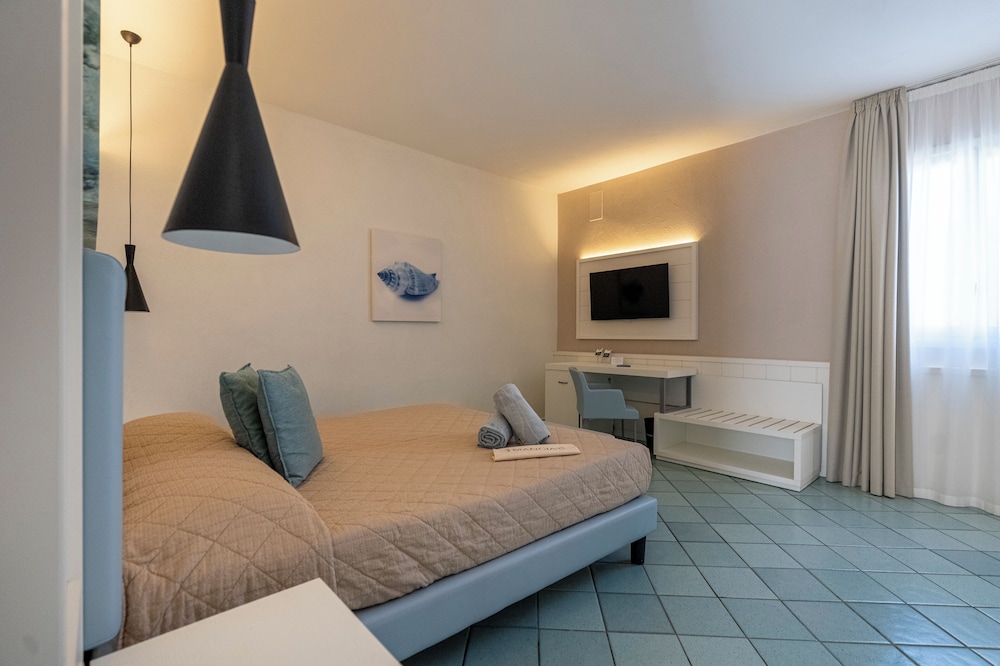Mangia's Pollina Resort — Hotel rooms in Pollina, Sicily