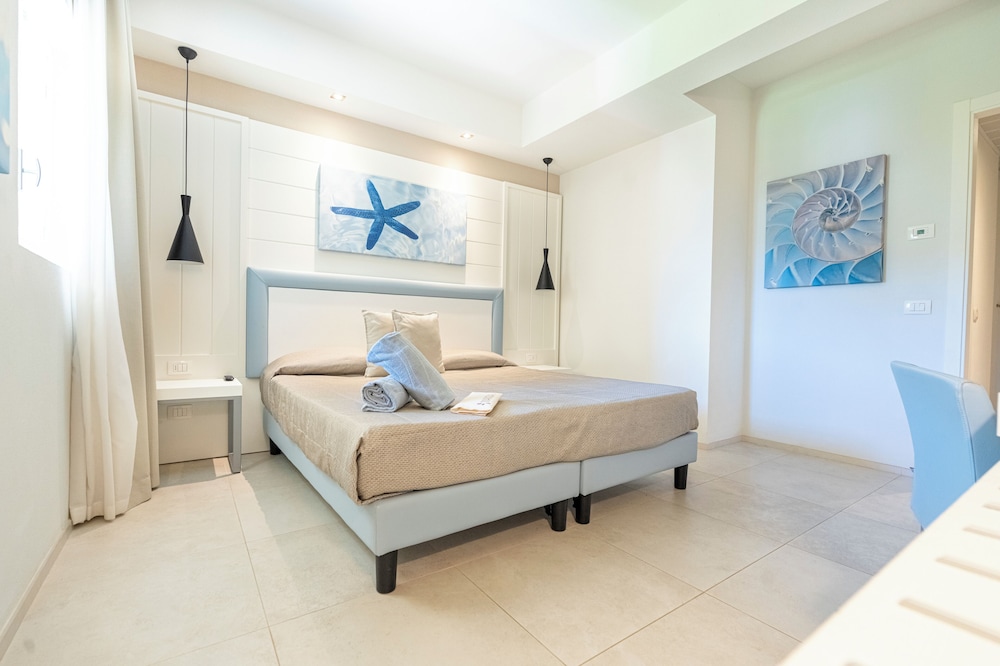 Mangia's Pollina Resort — Hotel rooms in Pollina, Sicily