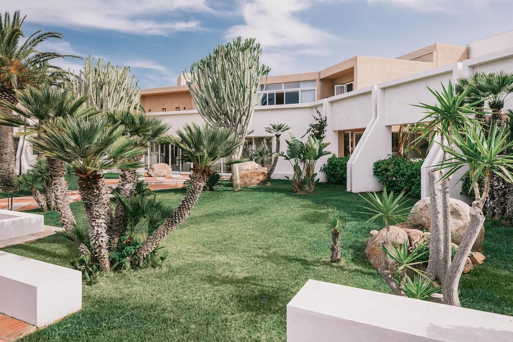 Mangia's Pollina Resort — Hotel building in Pollina, Sicily
