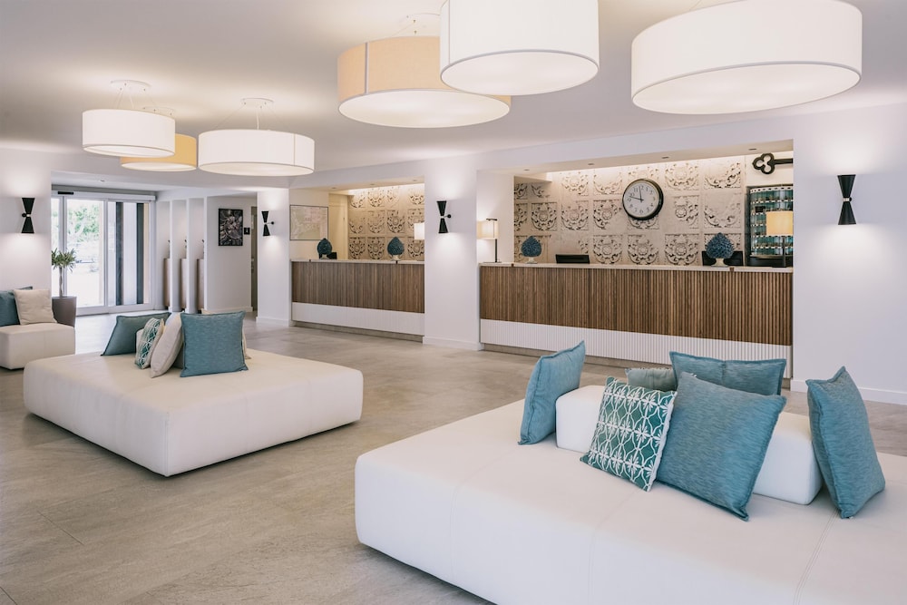 Mangia's Pollina Resort — Hotel building in Pollina, Sicily