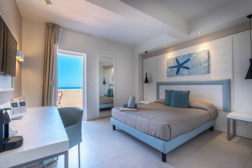 Mangia's Pollina Resort — Hotel rooms in Pollina, Sicily