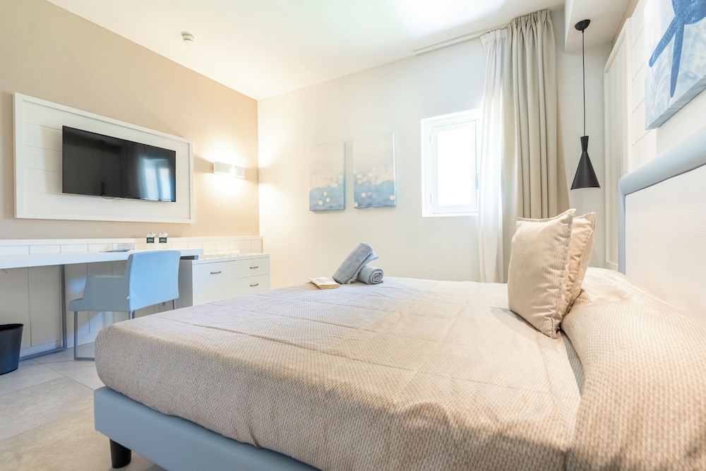 Mangia's Pollina Resort — Hotel rooms in Pollina, Sicily