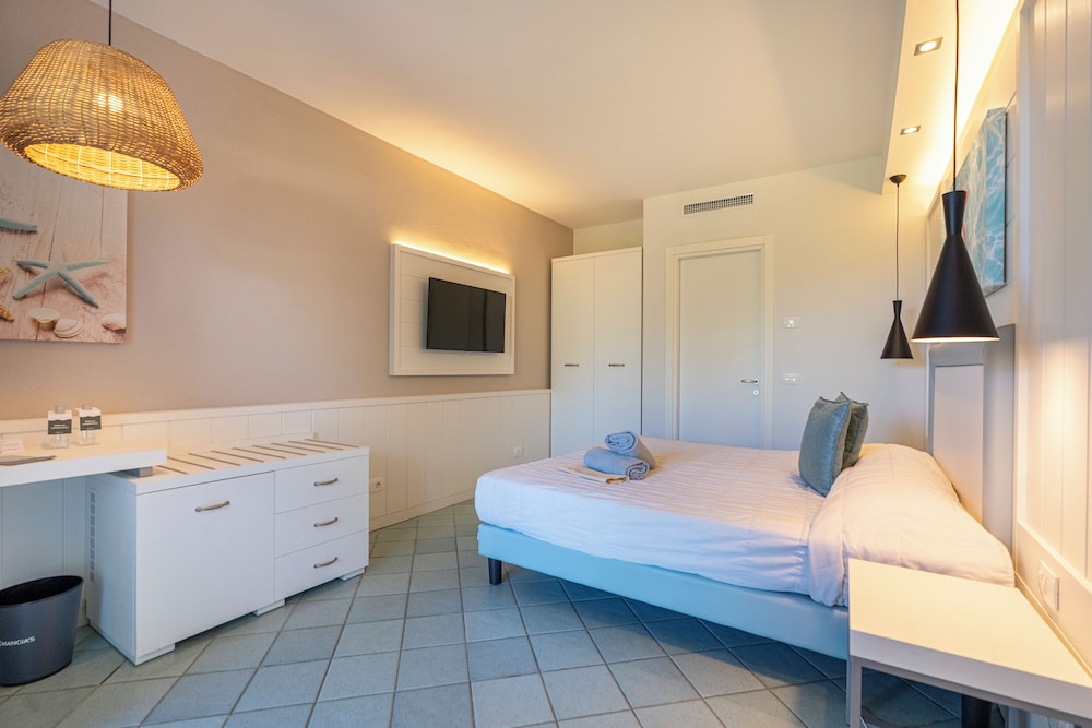 Mangia's Pollina Resort — Hotel rooms in Pollina, Sicily