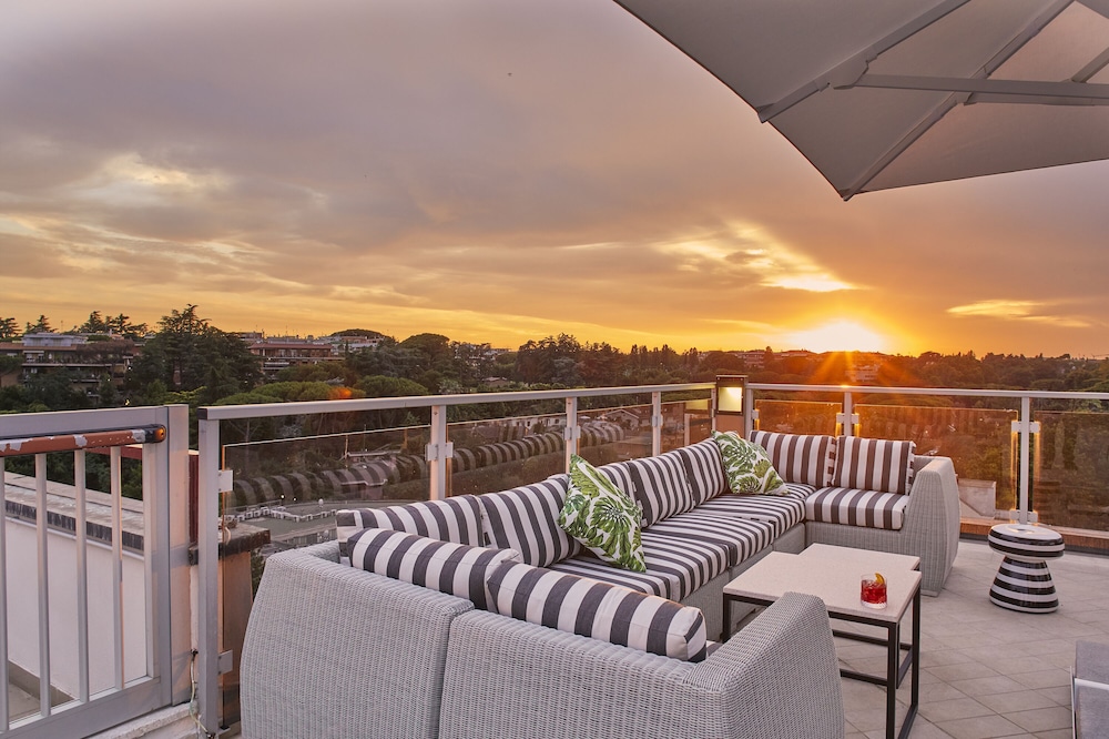 Hotel Villa Pamphili Roma — Restaurant & bars in Rome, Lazio