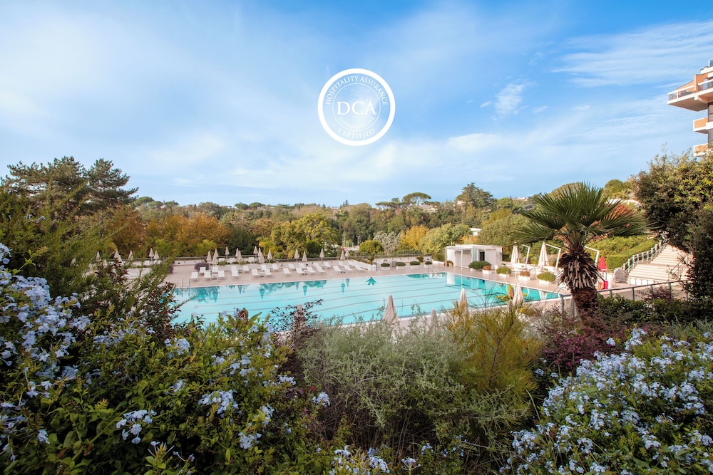 Hotel Villa Pamphili Roma — Swimming pool in Rome, Lazio