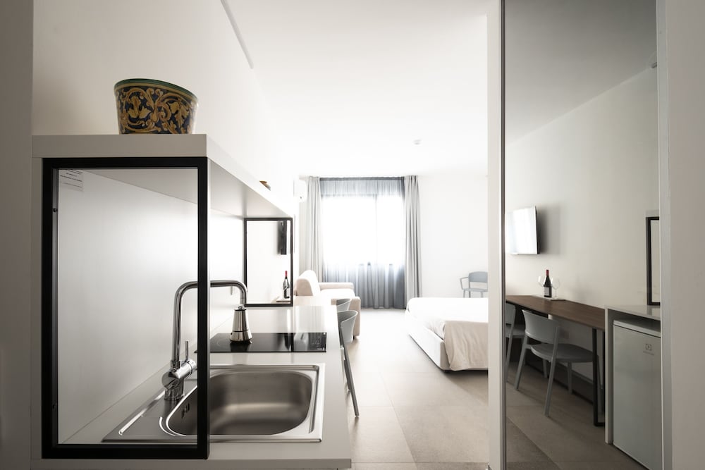 Alkamuri Posh Hotel & Spa — Hotel rooms in Alcamo, Sicily