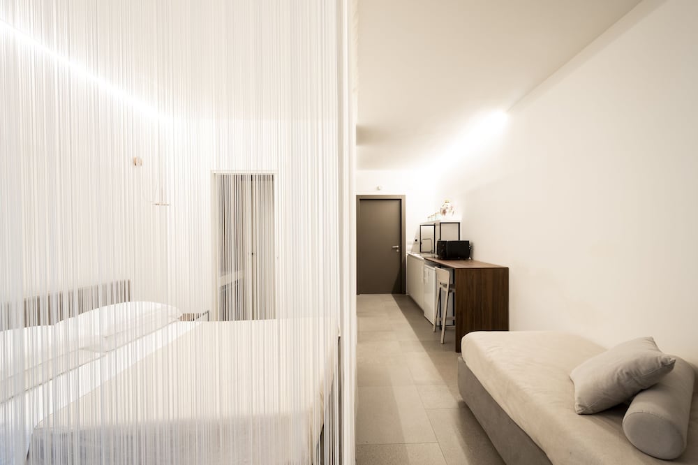 Alkamuri Posh Hotel & Spa — Hotel rooms in Alcamo, Sicily