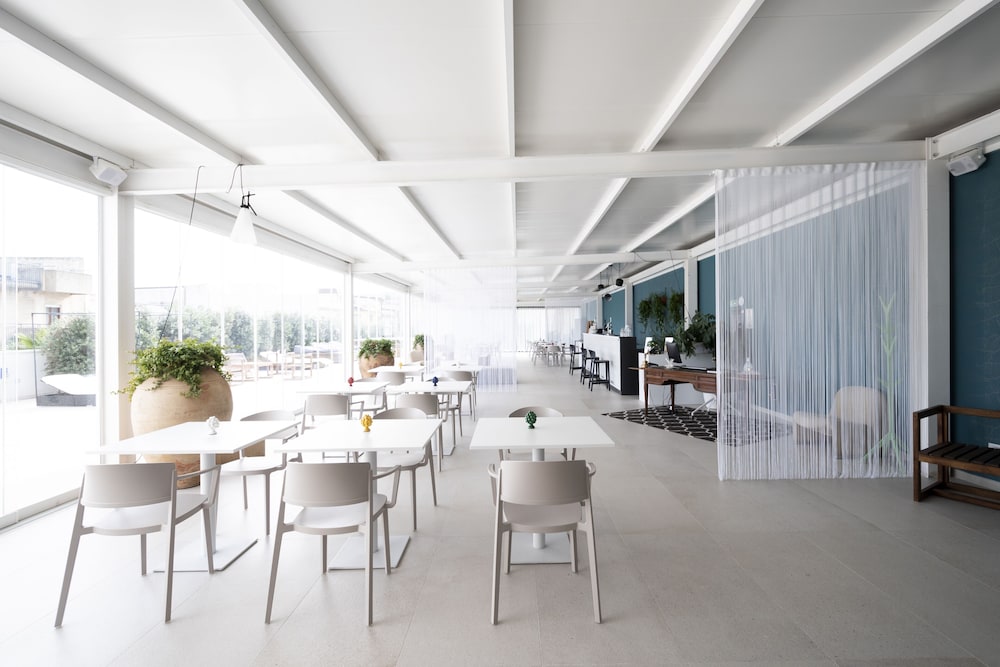 Alkamuri Posh Hotel & Spa — Restaurant & bars in Alcamo, Sicily